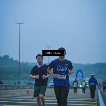 Runner Photo 7502359