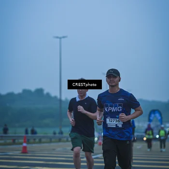 Runner Photo 7502362