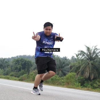 Runner Photo 7502375