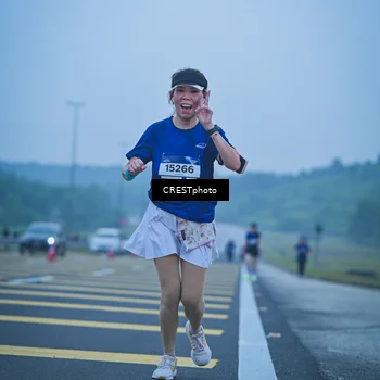 Runner Photo 7502390