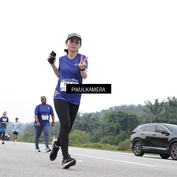 Runner Photo 7502410