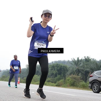 Runner Photo 7502454
