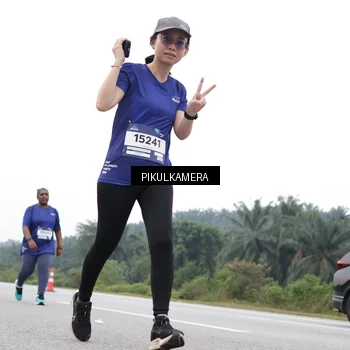 Runner Photo 7502455
