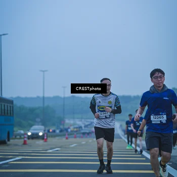 Runner Photo 7502463