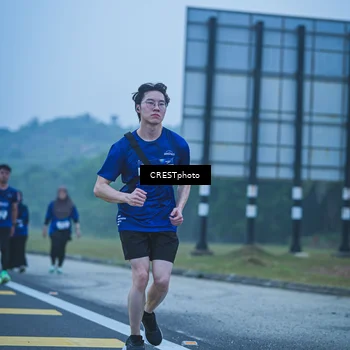 Runner Photo 7502467