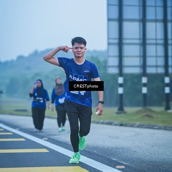 Runner Photo 7502472