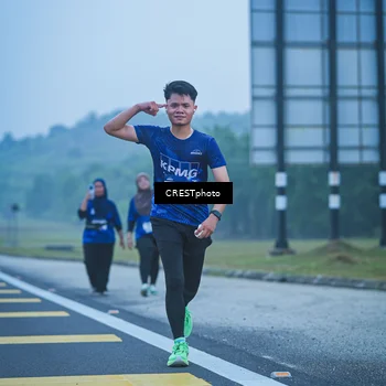 Runner Photo 7502475