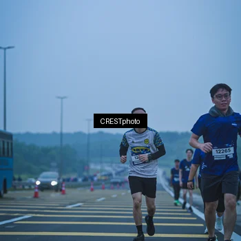 Runner Photo 7502477