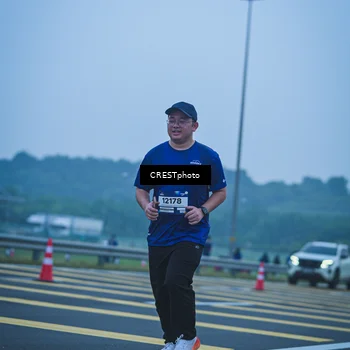 Runner Photo 7502527