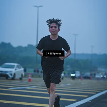 Runner Photo 7502546