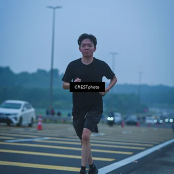 Runner Photo 7502554