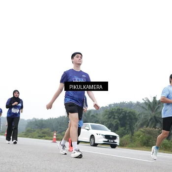 Runner Photo 7502596