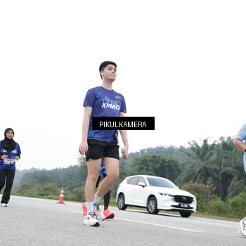 Runner Photo 7502632