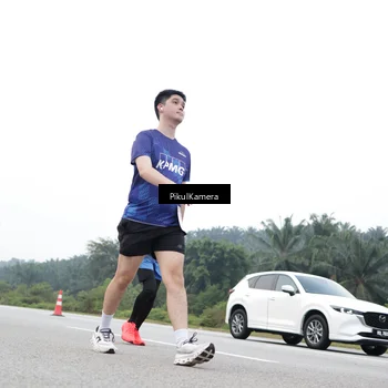 Runner Photo 7502646