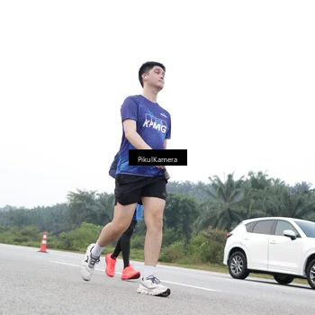 Runner Photo 7502648