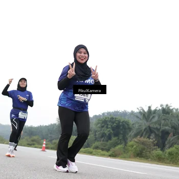 Runner Photo 7502656