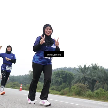 Runner Photo 7502657