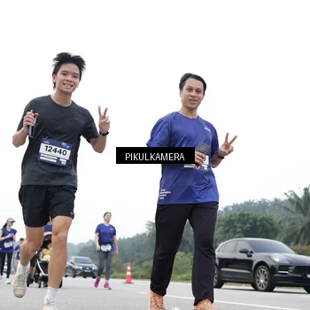 Runner Photo 7502689