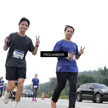 Runner Photo 7502693