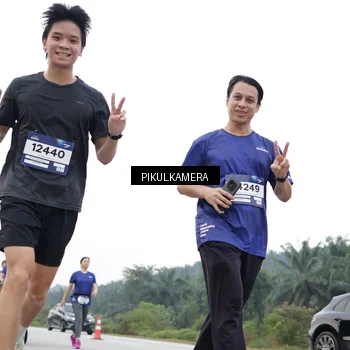 Runner Photo 7502696