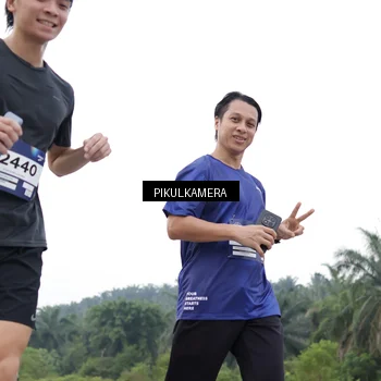 Runner Photo 7502699