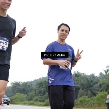 Runner Photo 7502701
