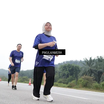 Runner Photo 7502741