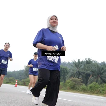 Runner Photo 7502744