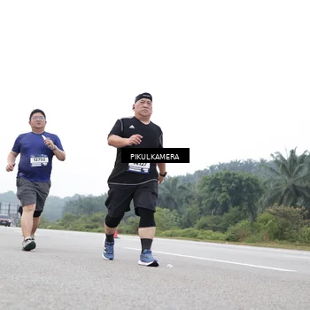 Runner Photo 7502776