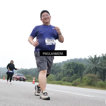 Runner Photo 7502787