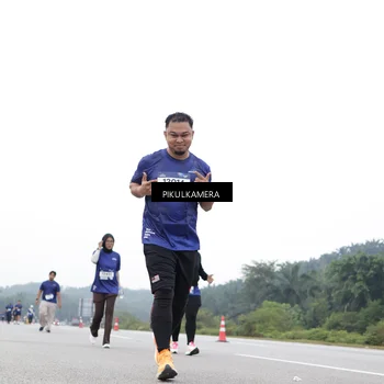 Runner Photo 7502798