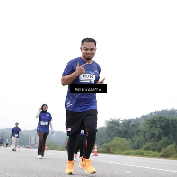Runner Photo 7502801