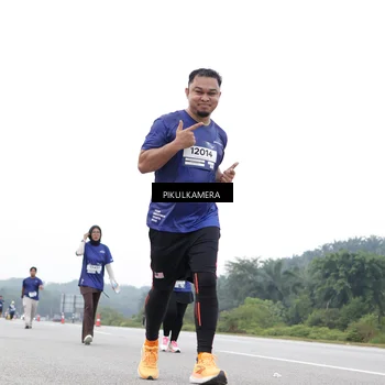 Runner Photo 7502802