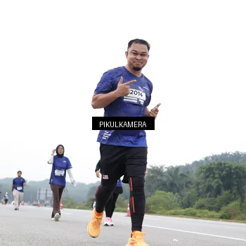 Runner Photo 7502804