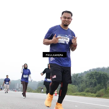 Runner Photo 7502805
