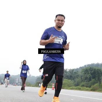 Runner Photo 7502807