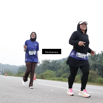 Runner Photo 7502811
