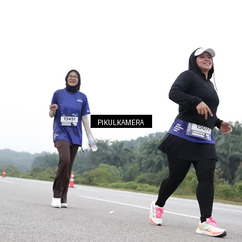 Runner Photo 7502814