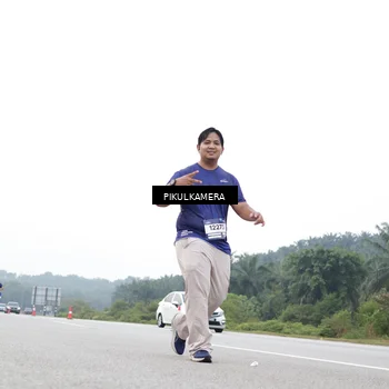 Runner Photo 7502824