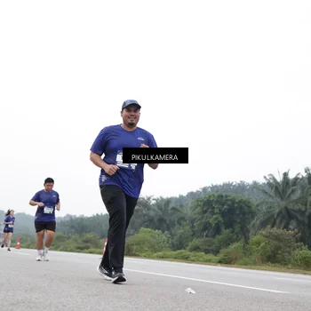 Runner Photo 7502841