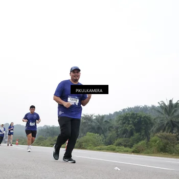Runner Photo 7502844
