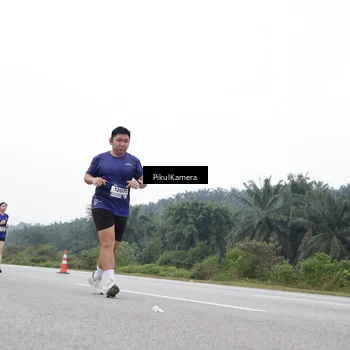 Runner Photo 7502858