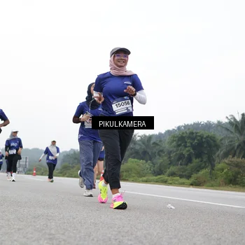 Runner Photo 7502859