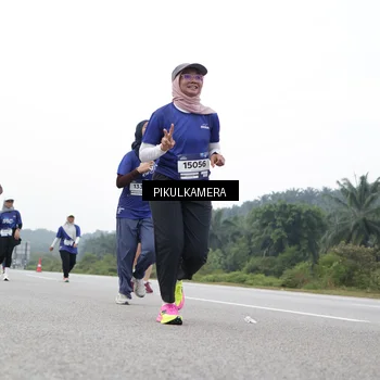 Runner Photo 7502864
