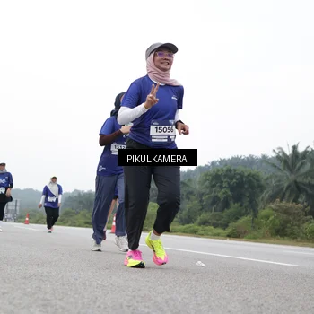 Runner Photo 7502865
