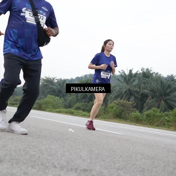 Runner Photo 7502871