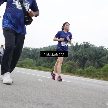 Runner Photo 7502875