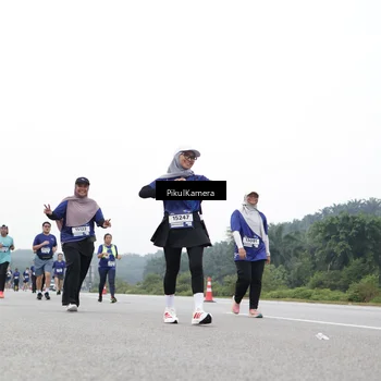 Runner Photo 7502878