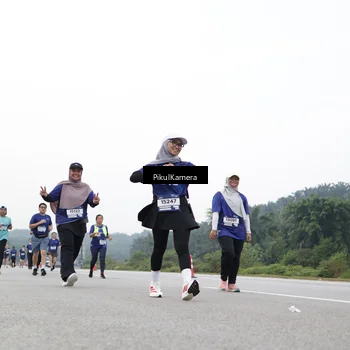 Runner Photo 7502884