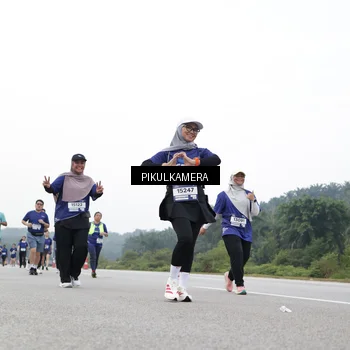 Runner Photo 7502888